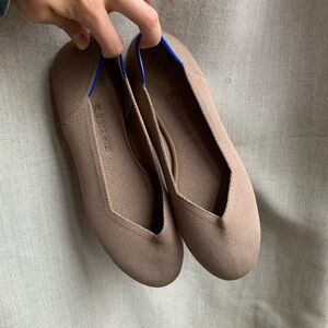 Rothys Flat in Portobello size 8.5